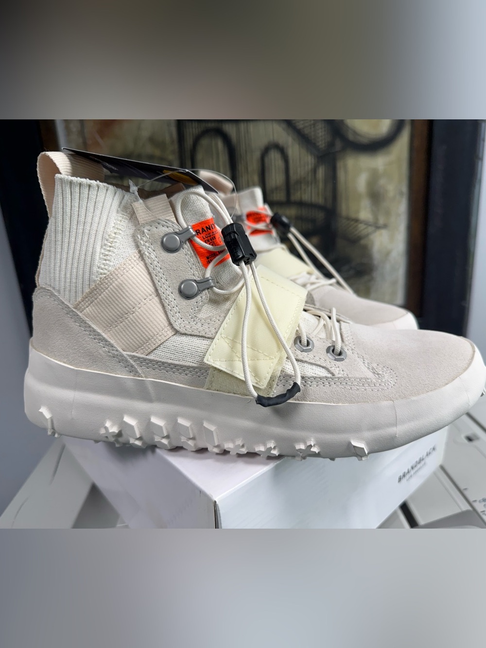 Brandblack Los Angeles Cream High-Top Sneaker with Vibram bottoms - Picture 3 of 8
